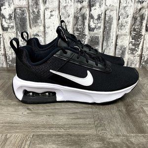 **SOLD** Nike Air Max Intrlk Lite DH0874-003 Women size 6.5